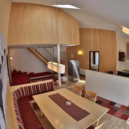 Lunaris Apartment
